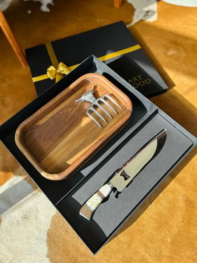 Set con tenedor toro y cuchillo artesanal