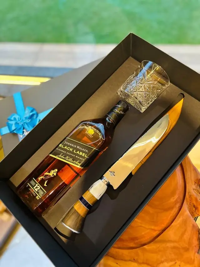 Estuche premium con whisky y cuchillo artesanal
